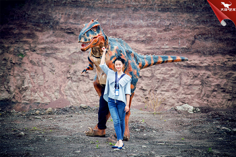 仿真恐龍皮套，恐龍服，恐龍衣服，恐龍服裝，恐龍表演服
