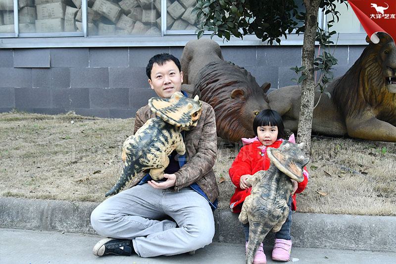恐龍手偶，仿真手偶恐龍