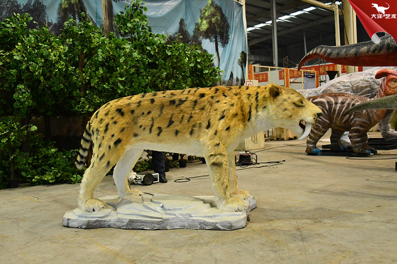 仿真動(dòng)物-劍齒虎